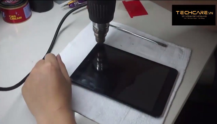 quy trình thay màn hình ipad chuyên nghiệp
