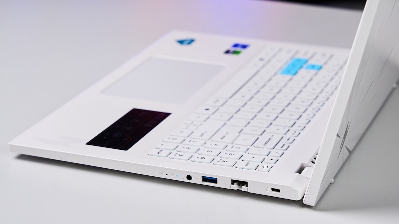 Acer Gaming Nitro Lite 16 NL16-71G-56WQ NH.D59SV.001