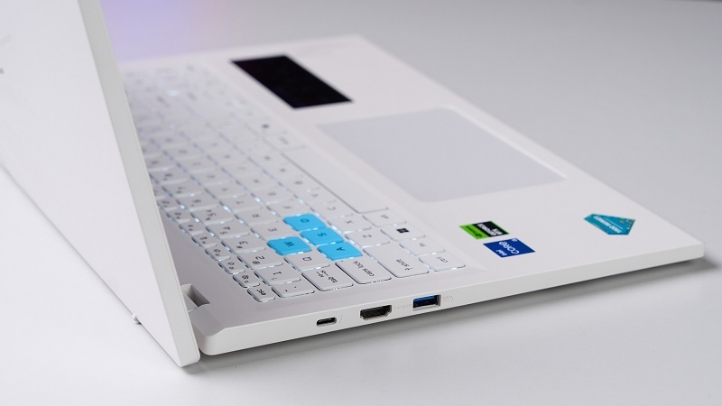 Acer Gaming Nitro Lite 16 NL16-71G-56WQ NH.D59SV.001