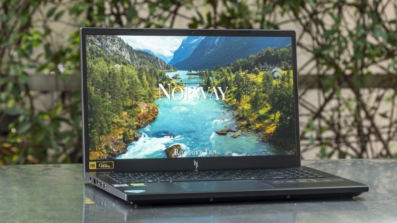 Acer Nitro V ANV15-41-R2UP - Laptop Gaming Tầm Trung Đáng Tin Cậy Năm 2025