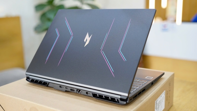 Acer Shadow Knight SH16-72-7G42