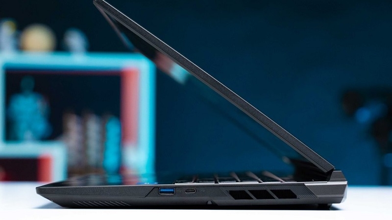 Cạnh phải laptop Acer Shadow Knight SH16-74-7W41 Cạnh phải laptop Acer Shadow Knight SH16-74-7W41