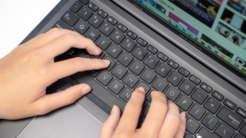 Laptop Asus Gaming Vivobook 16X K3605VC-RP521W Laptop Asus Gaming Vivobook 16X K3605VC-RP521W