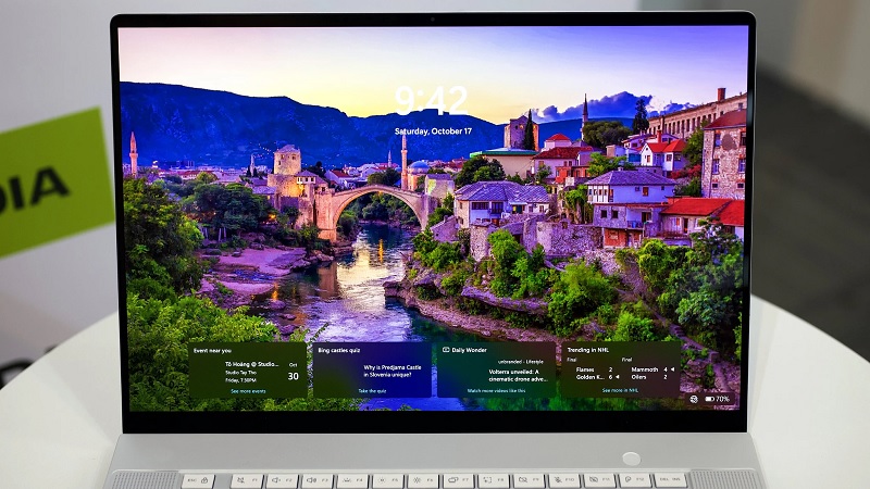 Màn hình ASUS Lumina Pro OLED: lợi thế cho công việc cần chính xác màu