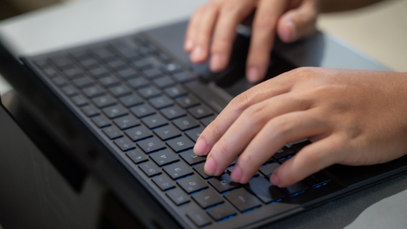 Asus ROG Flow Z13 GZ302EA-RU145WS - Cỗ Máy Gaming 2-in-1 Mạnh Mẽ Asus ROG Flow Z13 GZ302EA-RU145WS - Cỗ Máy Gaming 2-in-1 Mạnh Mẽ