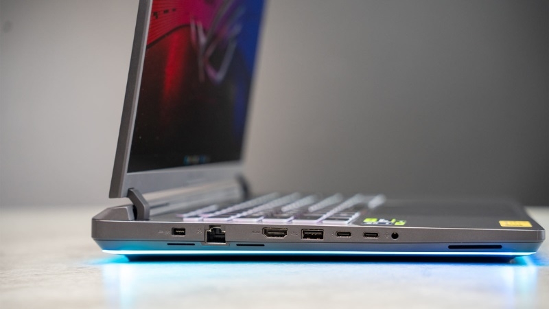 Asus ROG Strix G16 G615 2025