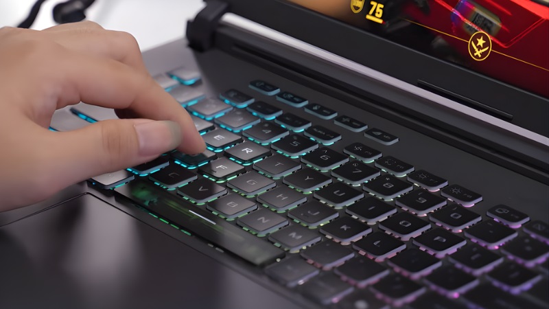 Asus ROG Strix G16 G615JMR-S5155W