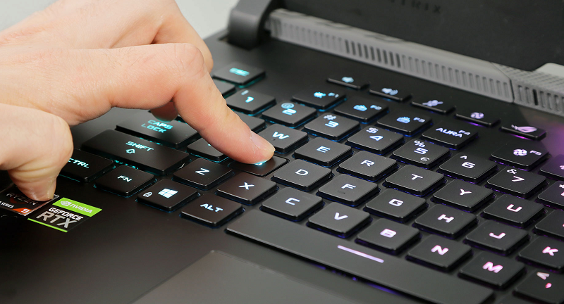 asus-rog-strix-scar-15-g533qm