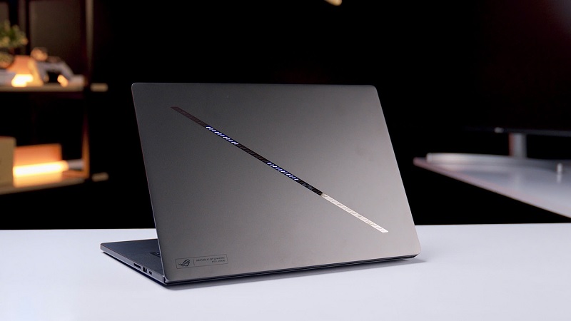 Asus ROG Zephyrus G14 GA403WM-QS051WS