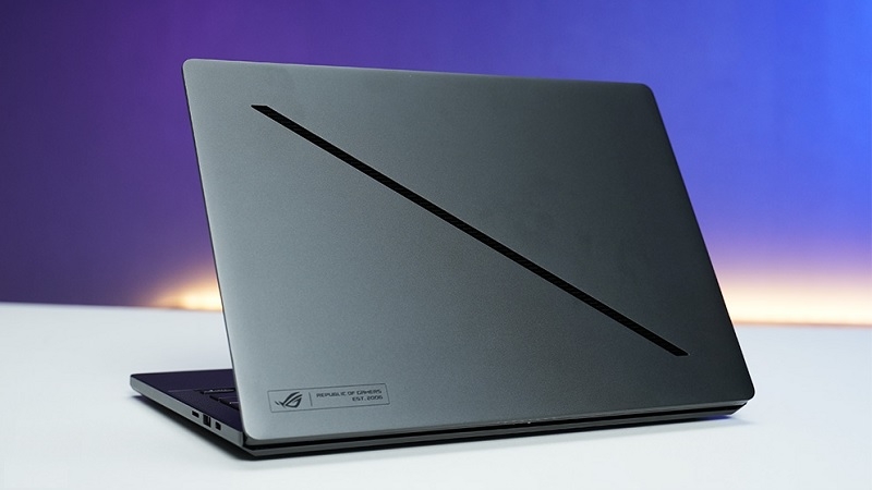 Asus ROG Zephyrus GA403WR-QS156WS