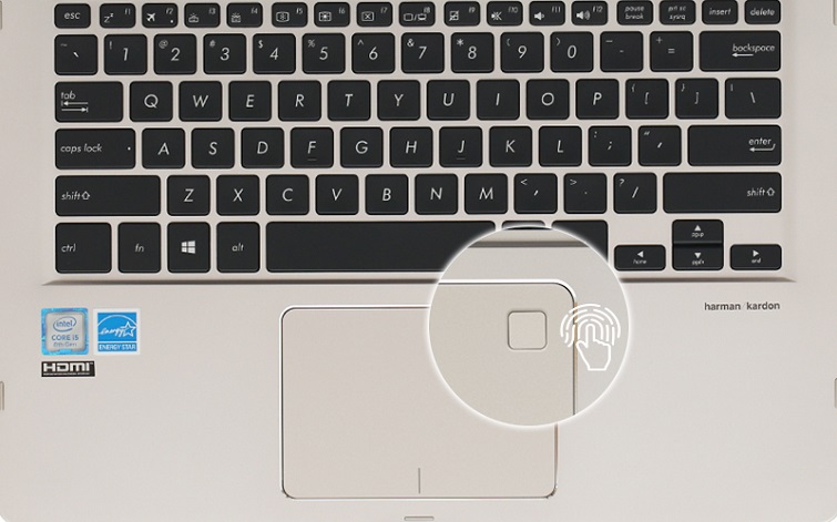 Touchpad kích thước rộng rãi, bề mặt nhạy