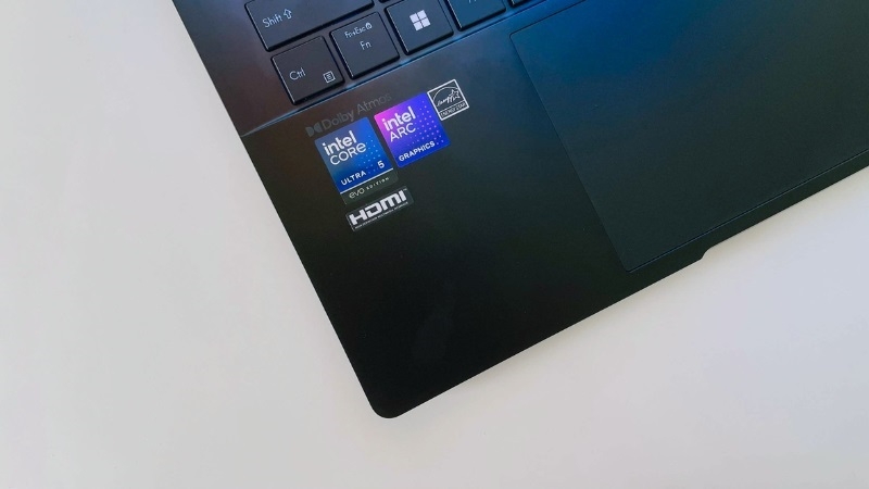 Laptop Asus Vivobook 14 Q423 Laptop Asus Vivobook 14 Q423