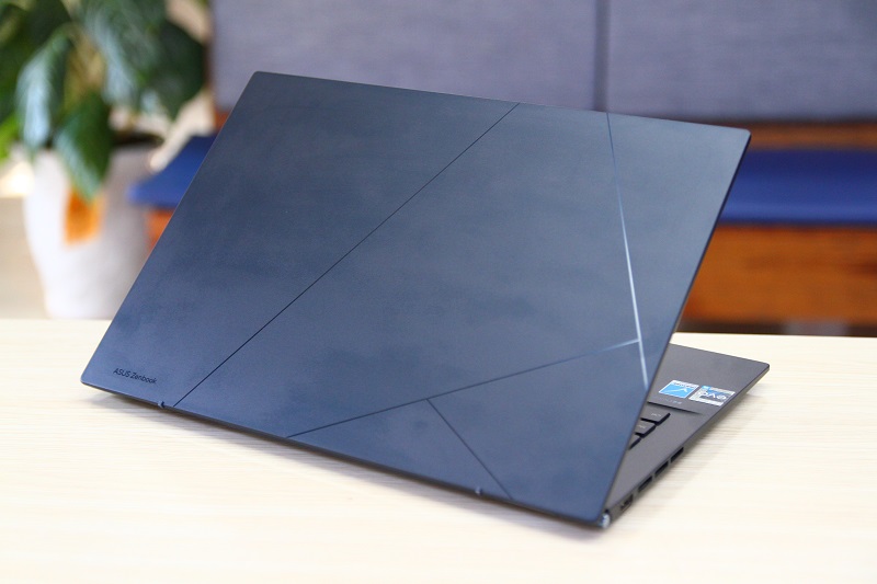 asus-zenbook-14-q409za