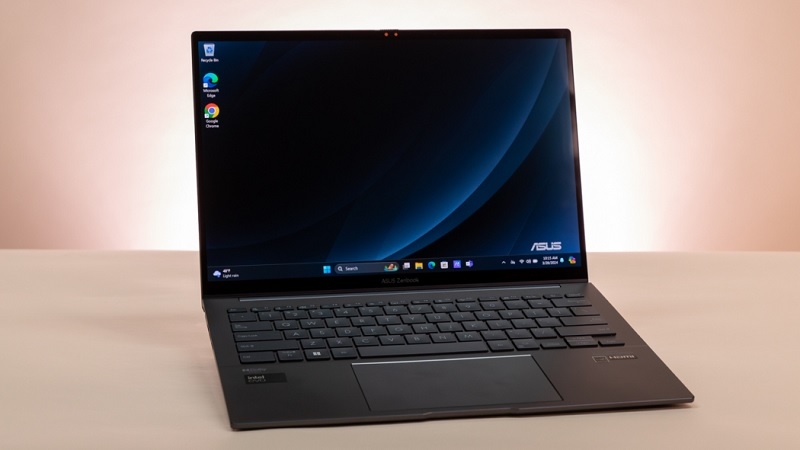 Asus Zenbook 14 Q425