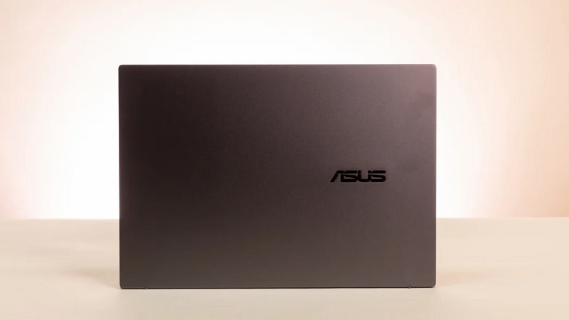Asus Zenbook 14 Q425