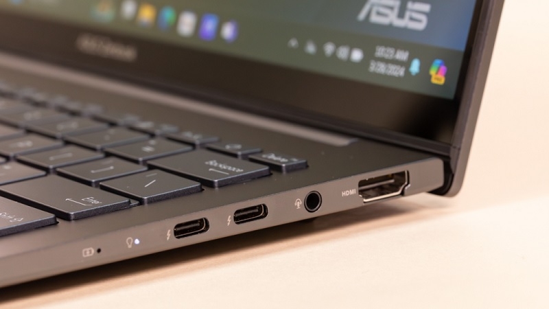 Asus Zenbook 14 Q425