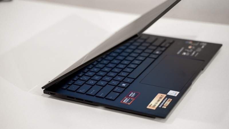 Asus Zenbook 14 UM3406KA-PP590WS