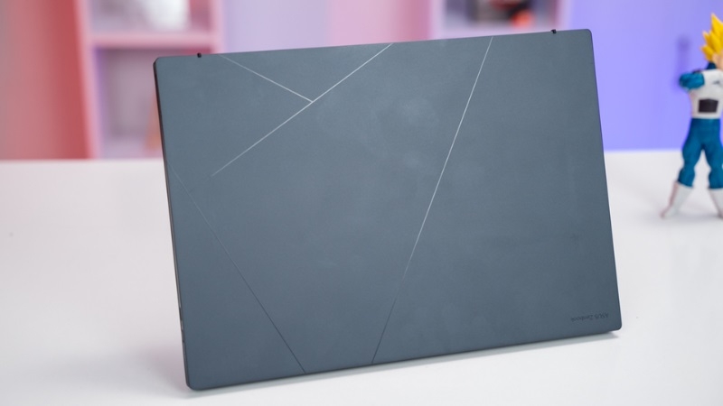 Độ bền laptop Asus Zenbook Duo OLED UX8406MA-PZ142W Độ bền laptop Asus Zenbook Duo OLED UX8406MA-PZ142W