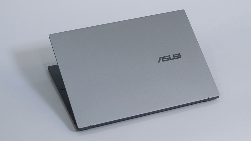 Asus Zenbook Q415MA