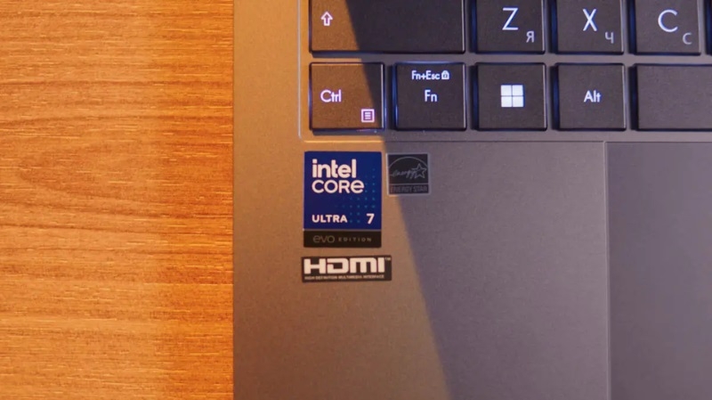 Laptop Asus Zenbook S14 UX5406