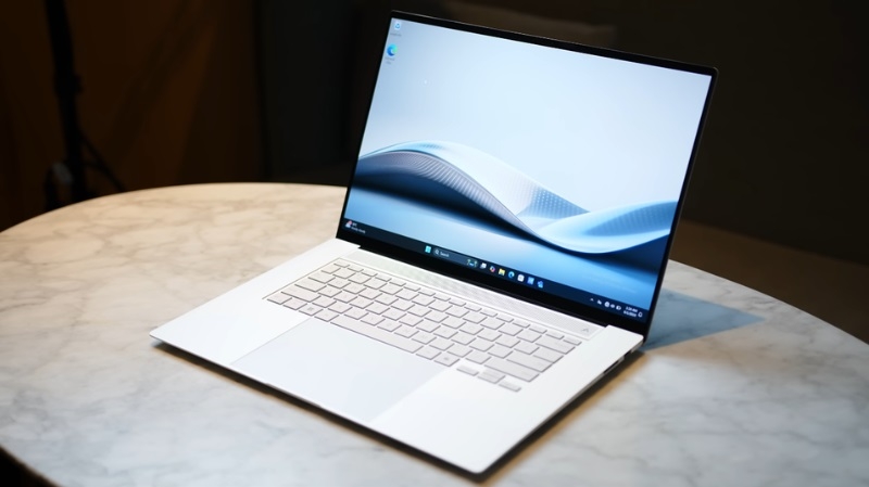 Laptop Asus Zenbook S16 UM5606MA