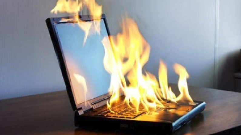 Laptop bị nóng