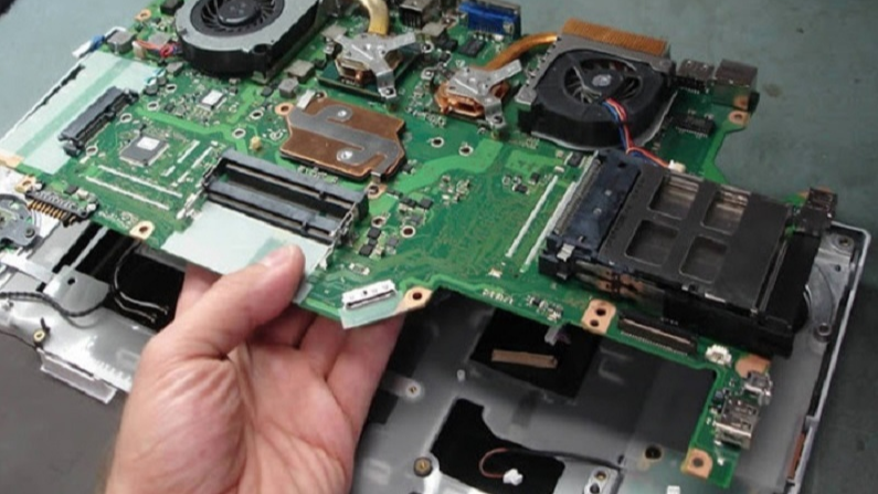Mainboard laptop bị hư hỏng, lỗi