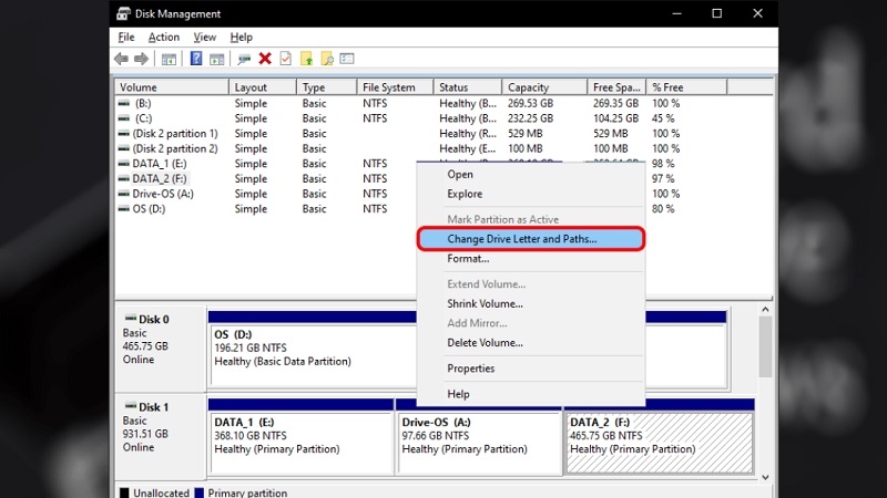 Chọn Change Drive Letter and Paths trong Disk Management