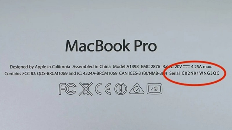 Vị trí dòng chữ Serial ở mặt đáy MacBook