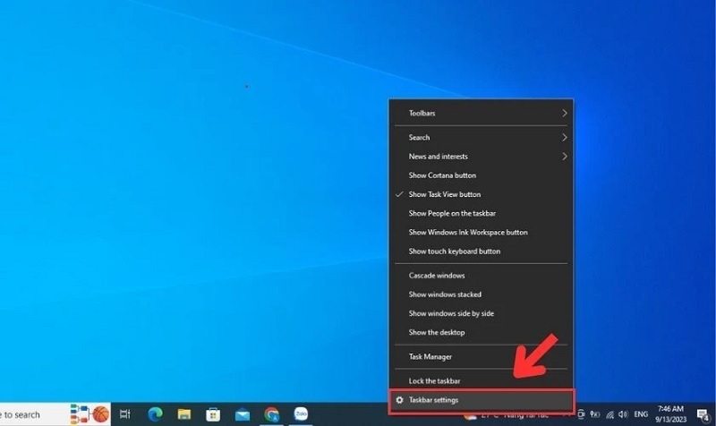 Chọn vào Taskbar settings