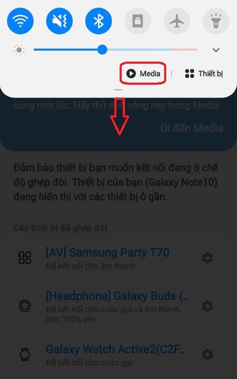 Chọn Media => Sau đó tại mục “Ngõ ra âm thanh”