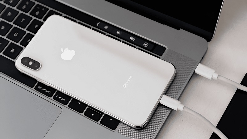 Vì sao nên kết nối iPhone với máy tính?