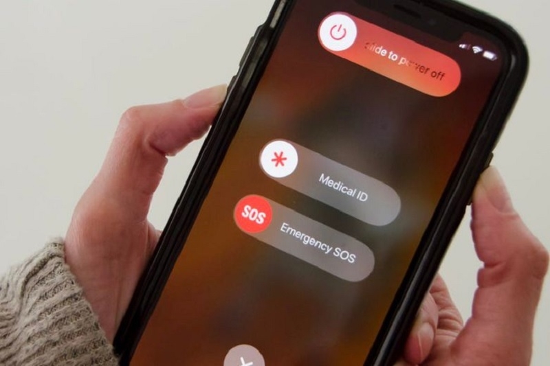 Khởi động lại iPhone