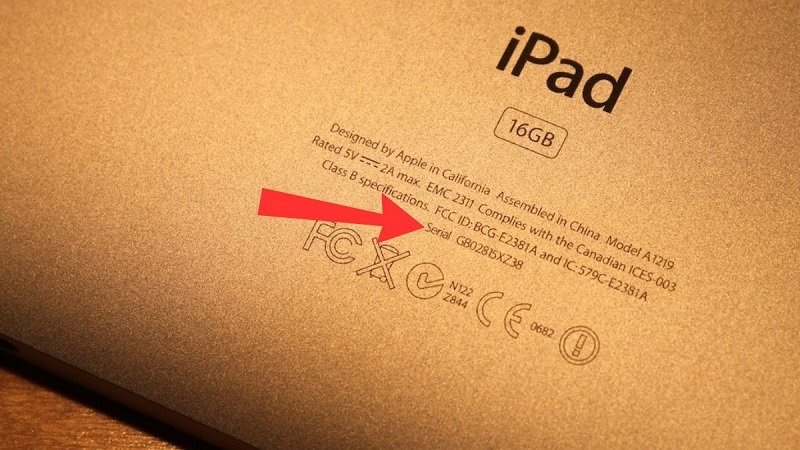 Vị trí khắc mã Model ở mặt lưng iPad