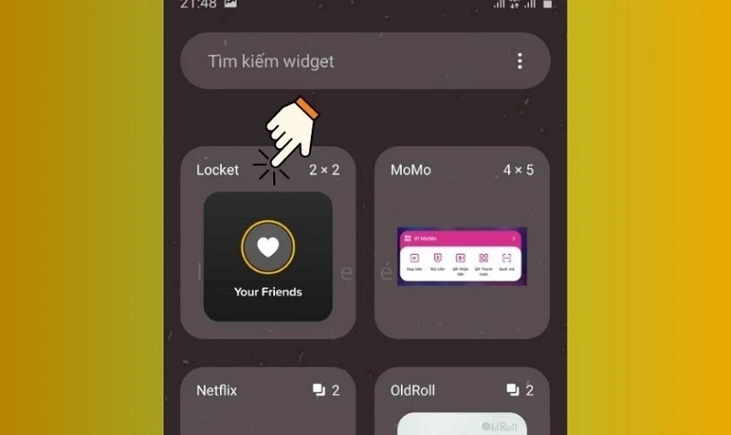 Nhấn giữ vào ứng dụng và sắp xếp