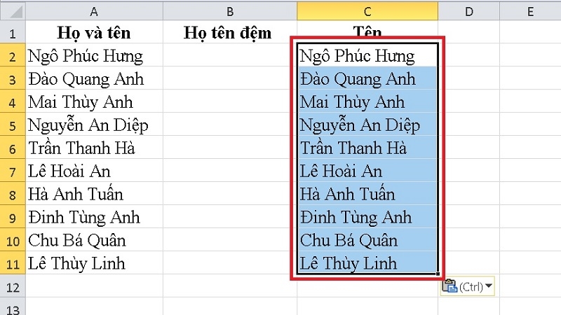 Excel hiển thị gợi ý Flash Fill dạng chữ mờ khi nhận diện được quy luật tách tên