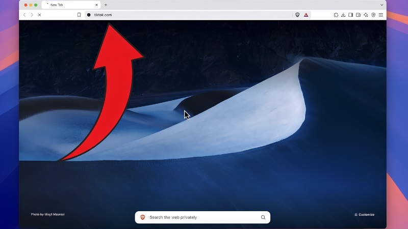 Gõ địa chỉ tiktok.com trên thanh tìm kiếm của trình duyệt Gõ địa chỉ tiktok.com trên thanh tìm kiếm của trình duyệt
