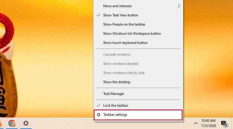 Chọn vào Taskbar settings Chọn vào Taskbar settings