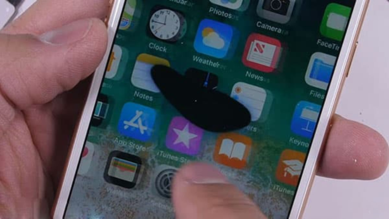 Cách Xử Lý Màn Hình iPhone Bị Chảy Mực