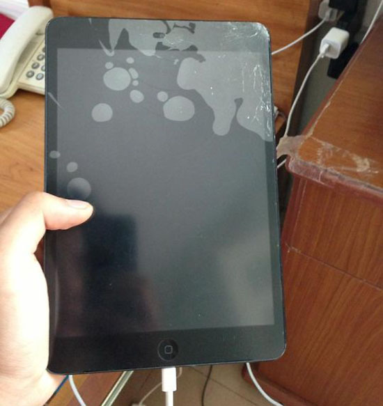 Chi phí sửa chữa Ipad bị rơi vào nước