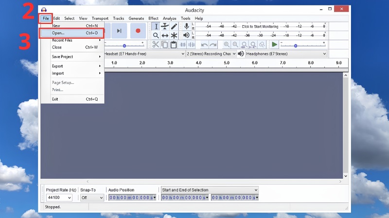 Mở file WAV trong Audacity bằng File > Open Mở file WAV trong Audacity bằng File > Open