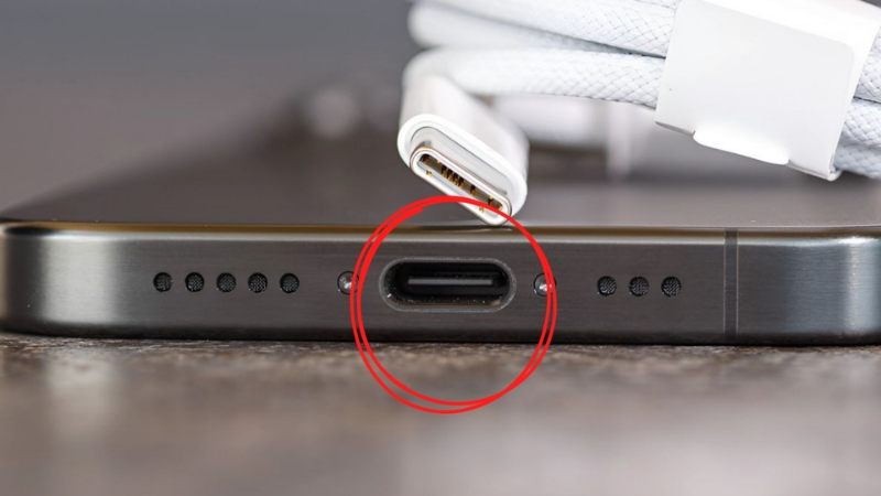 Cổng sạc bám bụi hoặc tiếp xúc kém