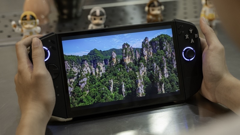 Màn hình OLED 8.8 inch, 144Hz Màn hình OLED 8.8 inch, 144Hz