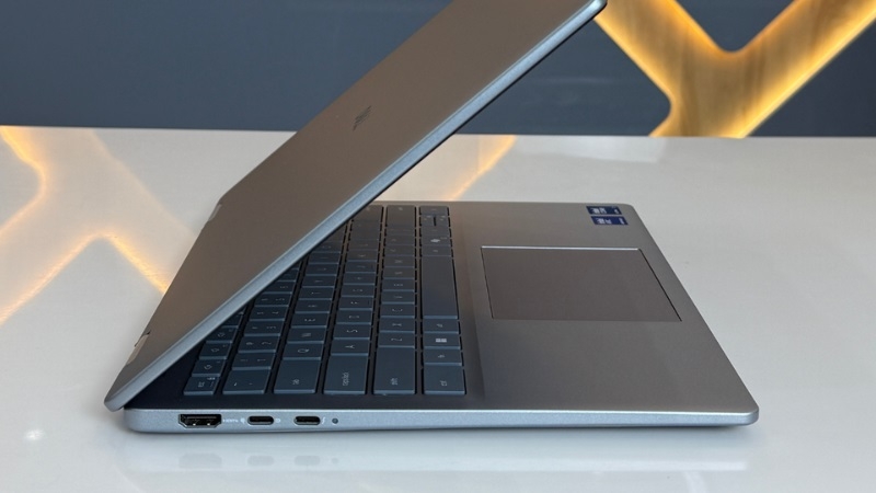 Dell 14 Plus 2-in-1 2025 LDB04255