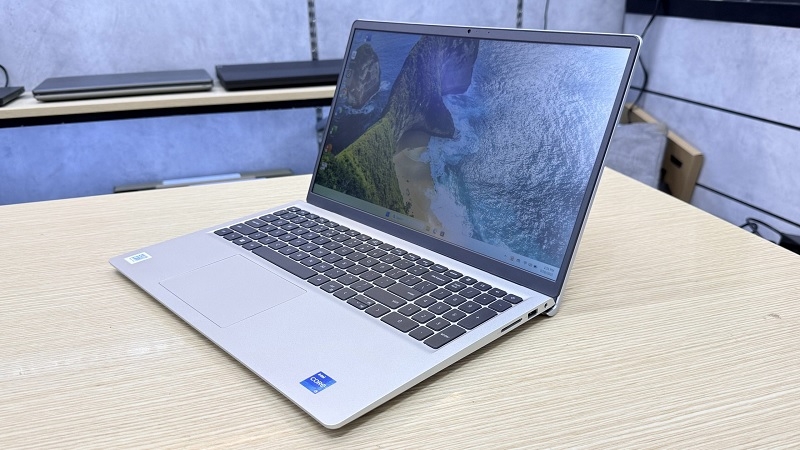 Laptop Dell 15 DC15250 Laptop Dell 15 DC15250