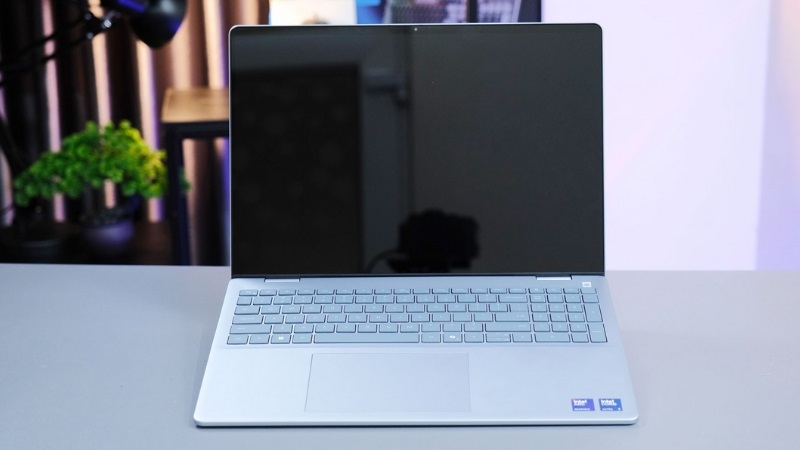 Laptop Dell 16 Plus DB16250 2025 Laptop Dell 16 Plus DB16250 2025