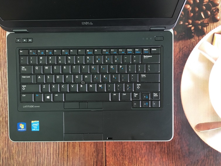 Bàn phím Dell Latitude E6440 kế thừa “tông đen huyền thoại”