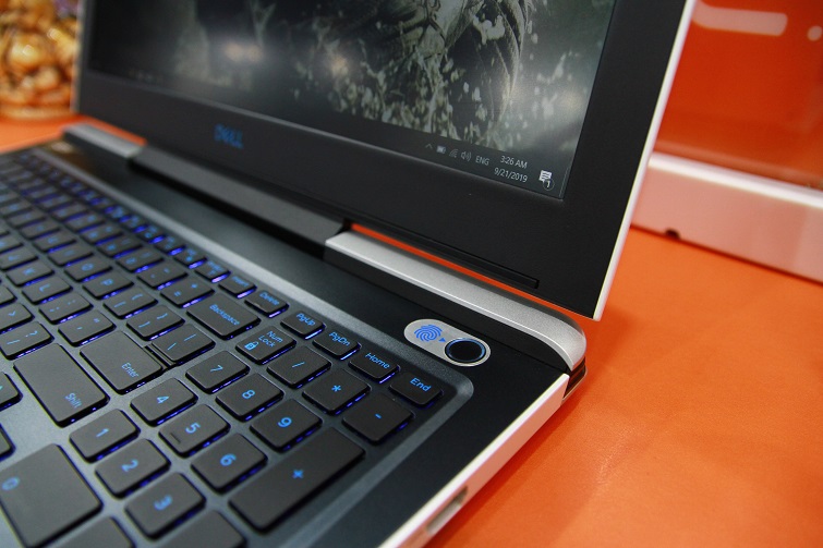 Nút nguồn được tích hợp luôn bảo mật vân tay một chạm