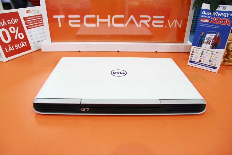 Các đường nét góc cạnh nay đã chuyển sang tông xanh và dần ‘thanh lịch’