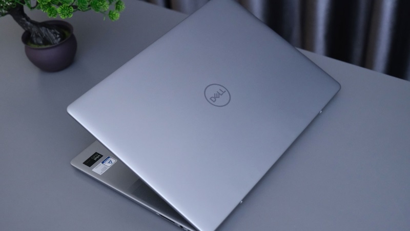 Dell Inspiron 16 Plus 7640 2024